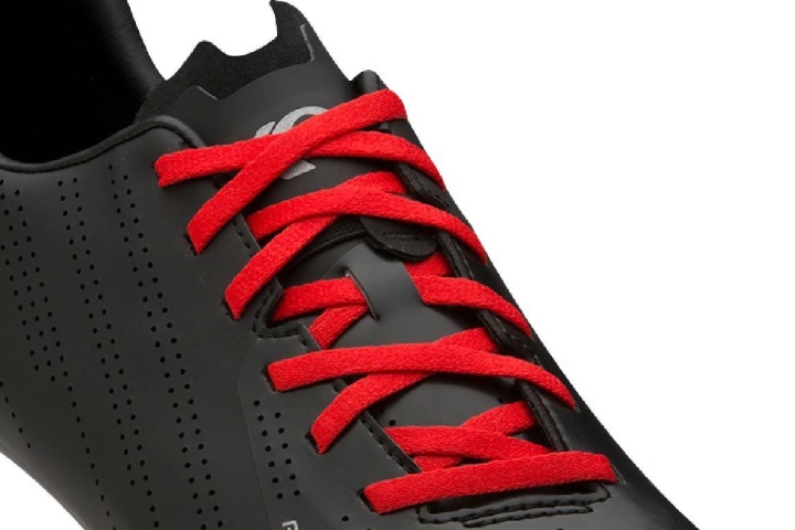 Pearl Izumi Tour Road Traditional lace-up system
